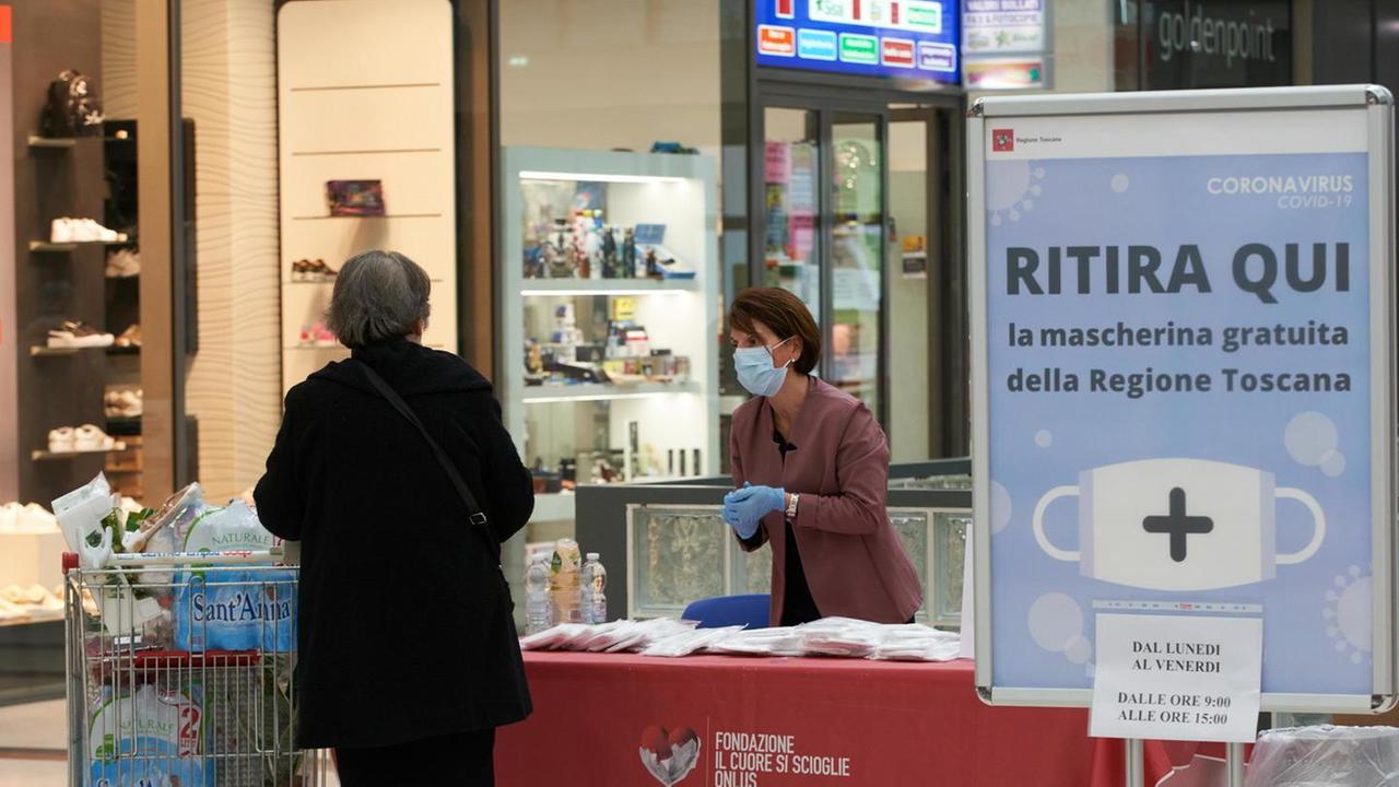 Consegna di mascherine gratis sabato e domenica nelle piazze