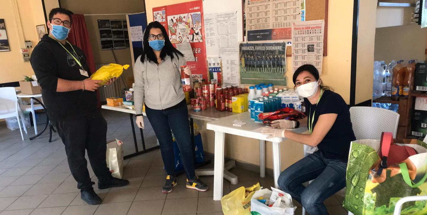 La chat contro il crimine si trasforma in rete di solidarietà per effetto del Covid 