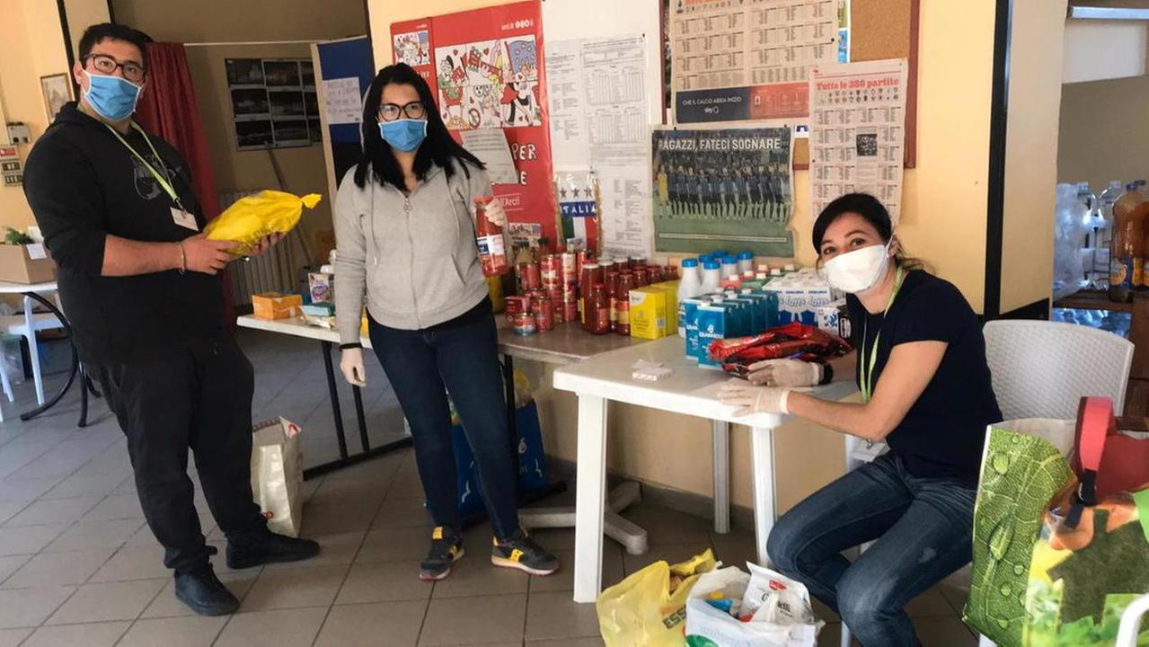La chat contro il crimine si trasforma in rete di solidarietà per effetto del Covid