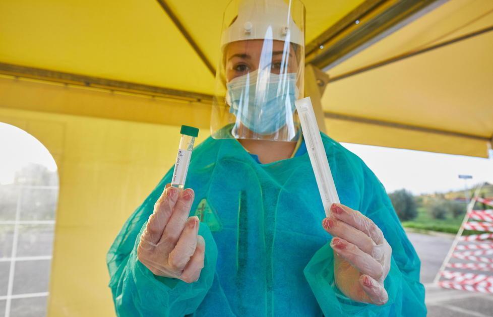 Il 20% dei tamponi versiliesi è positivo al coronavirus 