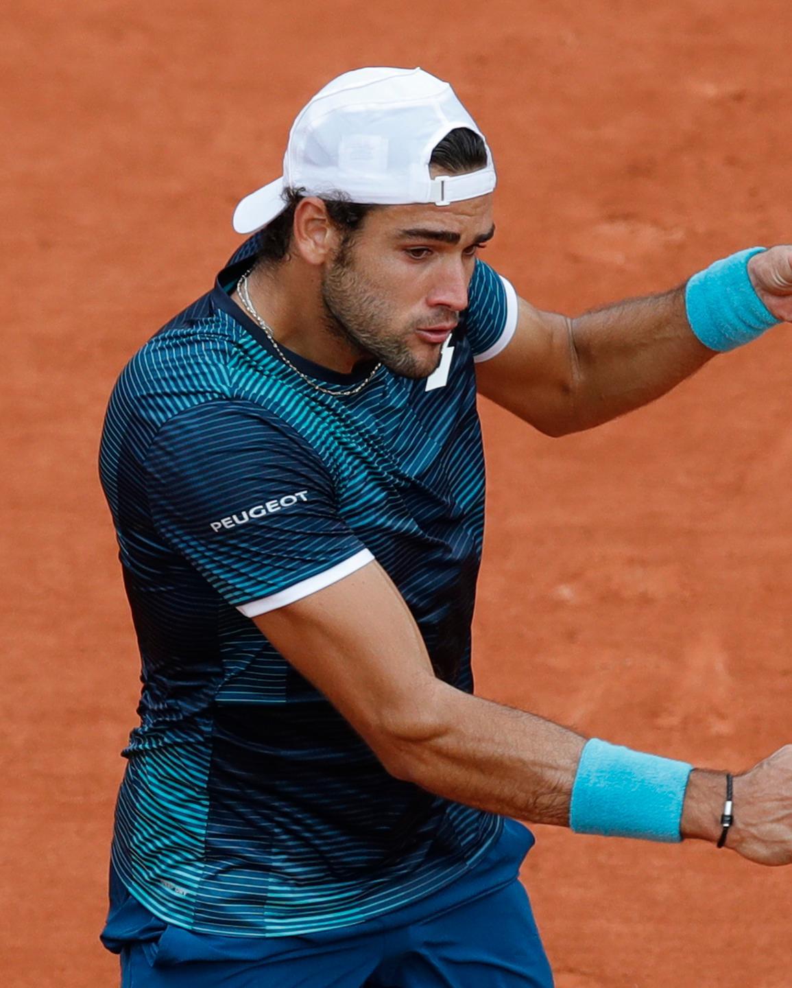 Berrettini nel tunnel eliminato a Parigi Esce anche Sonego