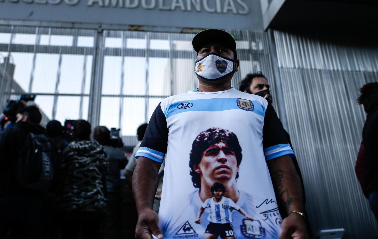 Operazione riuscita per Maradona Messi: «Voglio vederti al più presto»