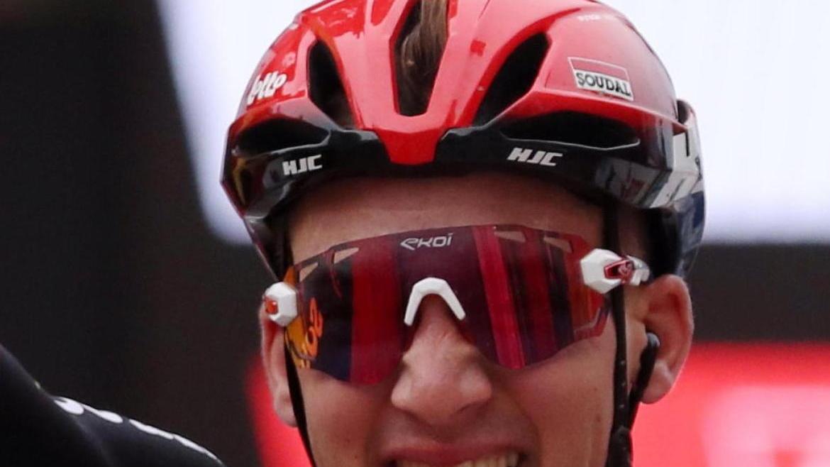Tappa a Wellens, Roglic in rosso