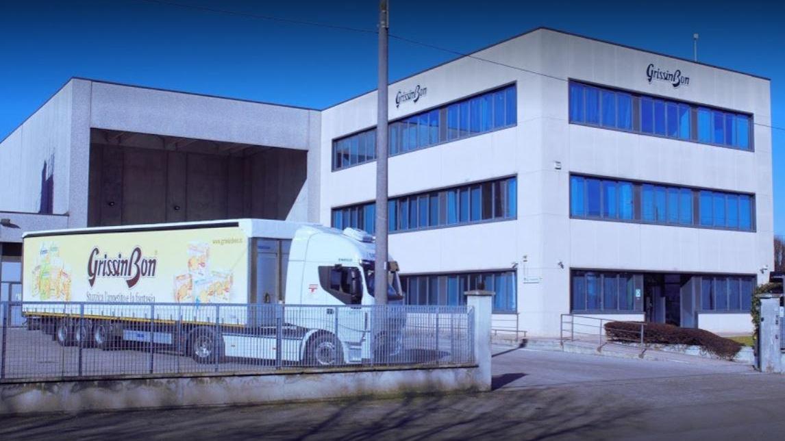 Operaio resta schiacciato mentre lavora in un capannone Grissin Bon, è grave