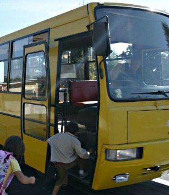 Aiuti alle famiglie per servizio scuolabus e mensa scolastica