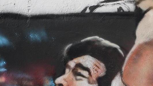 Maradona fa tunnel anche alla malattia «Recupero record»