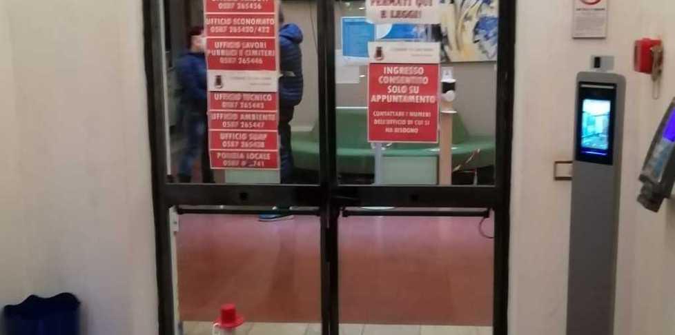 Scanner in Comune per rilevare la febbre tenendo la mascherina 