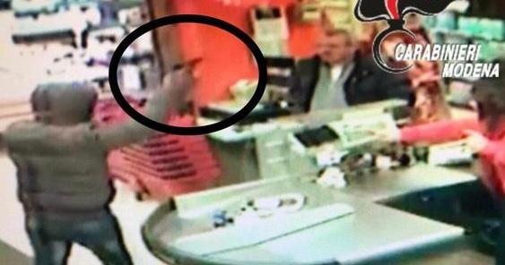 Rapinò il Conad: preso