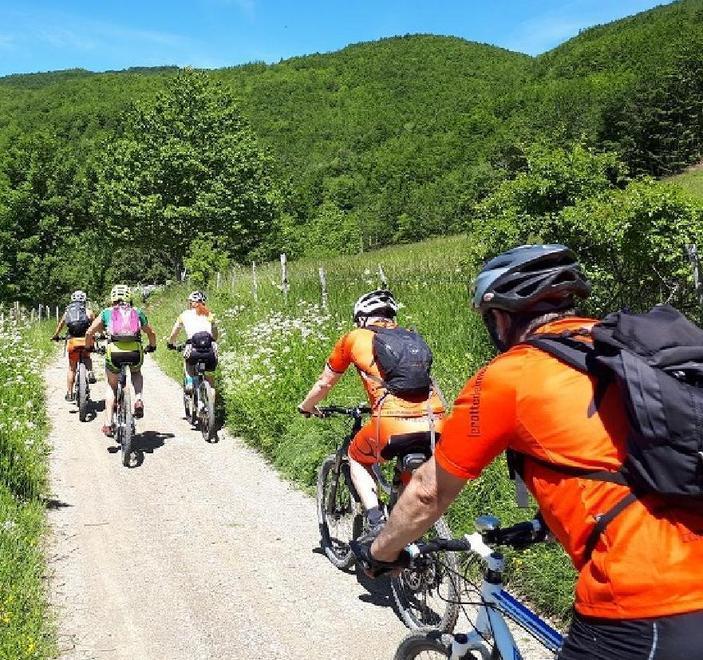 In bicicletta in Appennino «La mappa dei percorsi per il turismo del futuro»