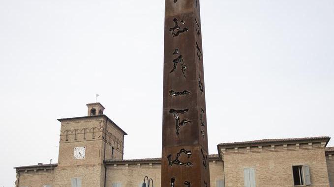 Stop alla mostra di Pomodoro