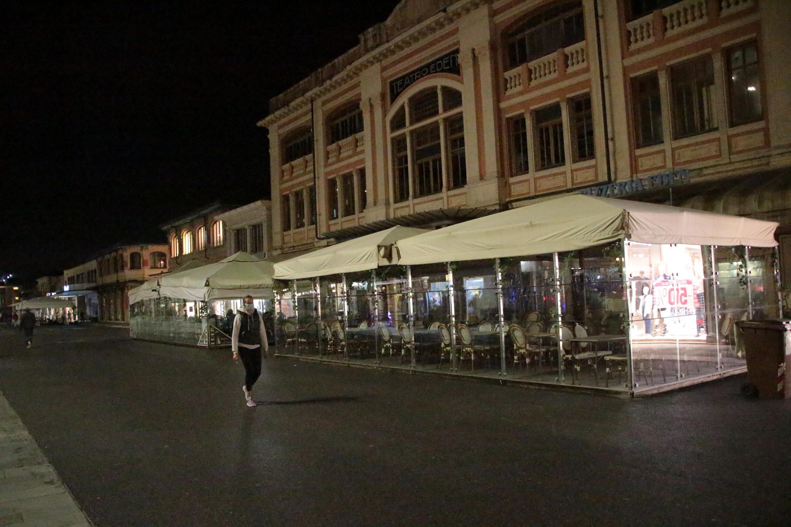 La Passeggiata a Viareggio quasi deserta
