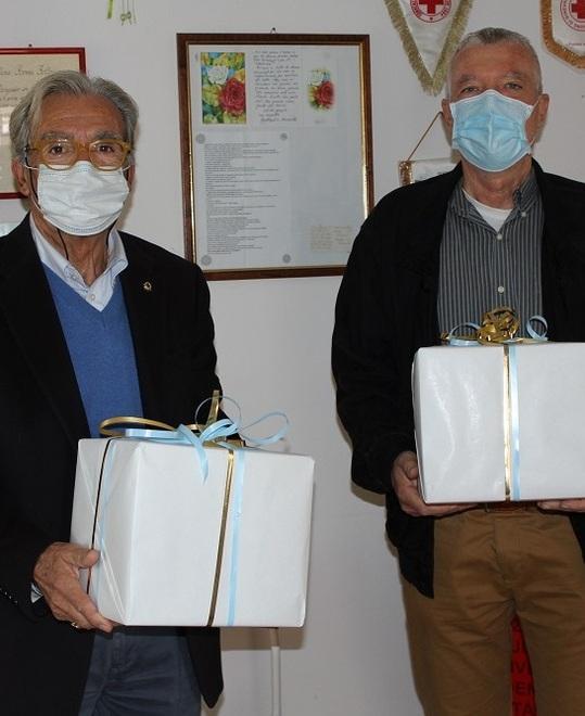 Il Lions dona alla Cri dispositivi per sanificare