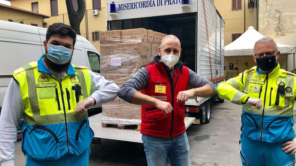 Pacchi alimentari alle famiglie in difficoltà: via alla consegna