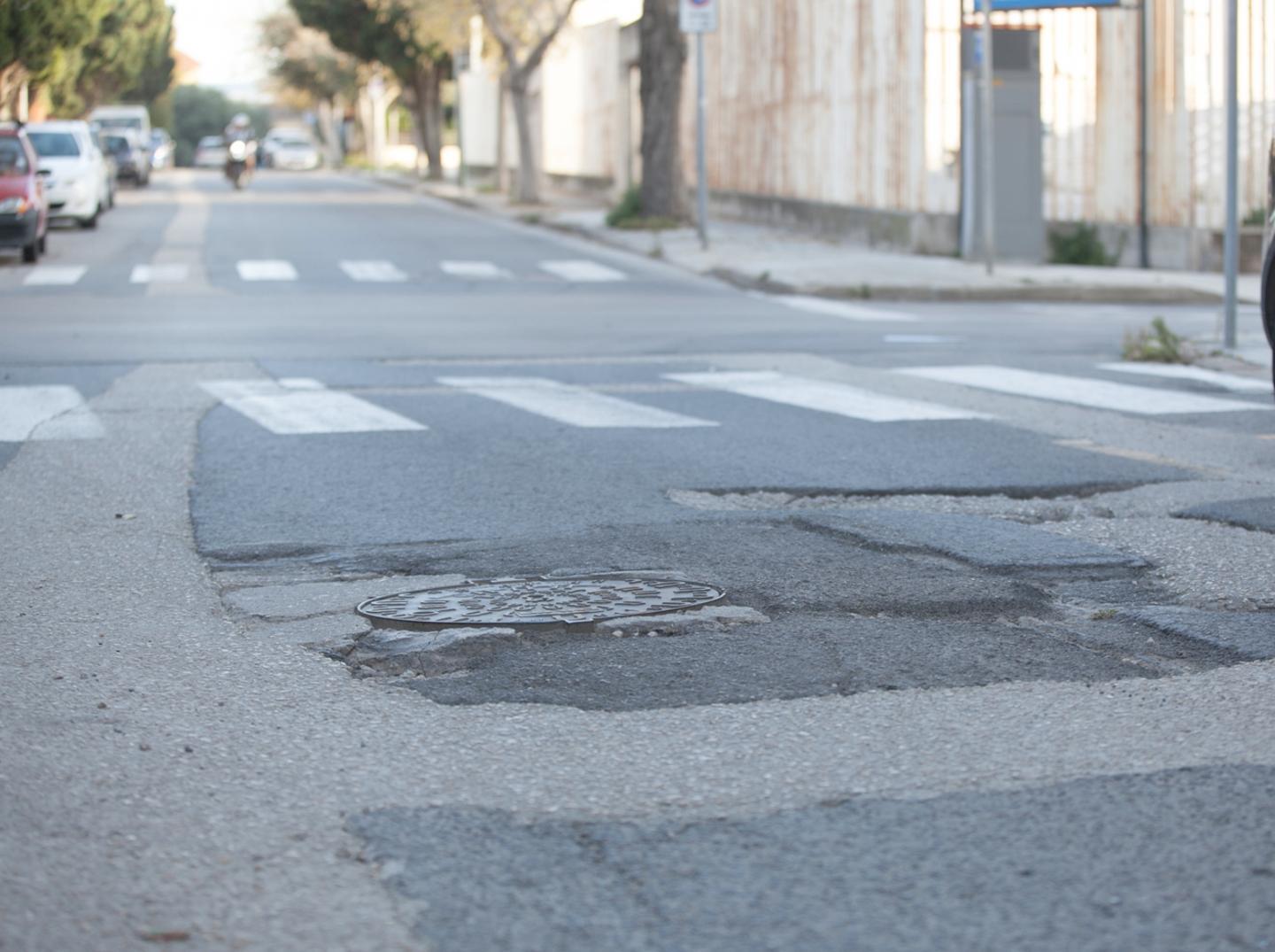 Trincee dopo i lavori, strade in pessimo stato 
