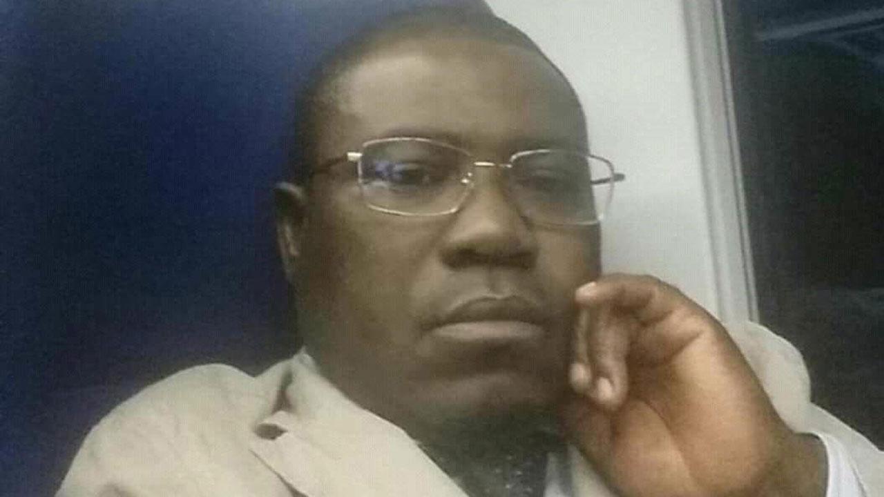 Suo padre è stato rapito e imprigionato: ora rischia l’estromissione dall’Università 
