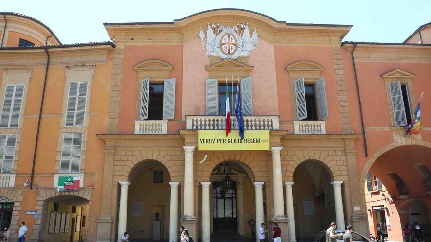 Dopo la sentenza del Tar a favore di Gnoni anche gli altri avvocati ora battono cassa