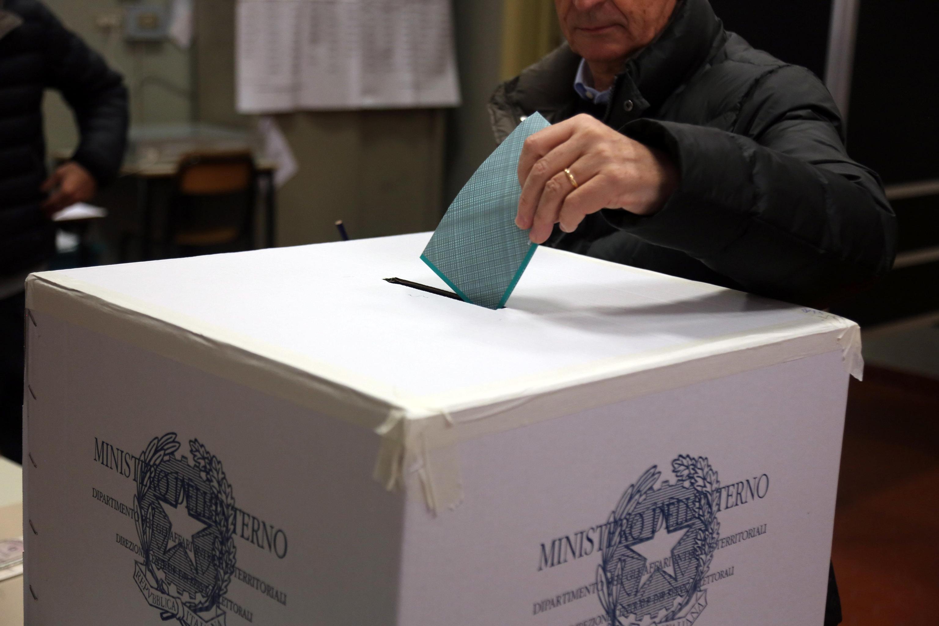 Ballottaggi: affluenza alle 19 in calo di quasi 7 punti rispetto al primo turno 
