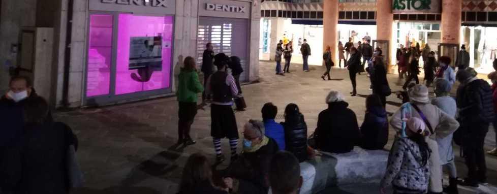 «Ancora tanti dubbi e notizie parziali» Gli scettici scendono di nuovo in piazza 