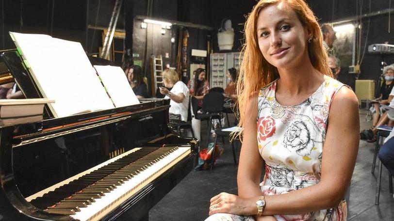 Venezi, dal podio alla scrittura «Racconto le donne e la musica»