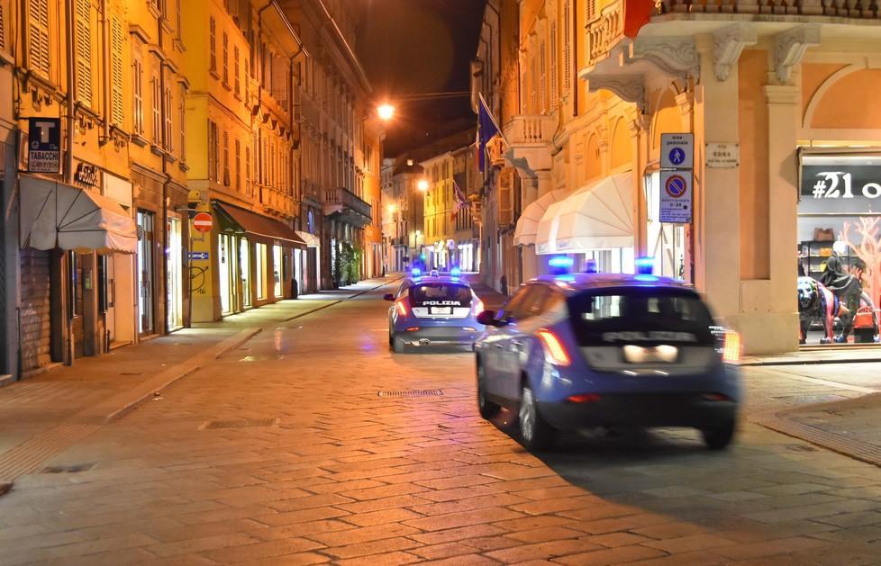 Reggio spegne la movida nel deserto del coprifuoco 