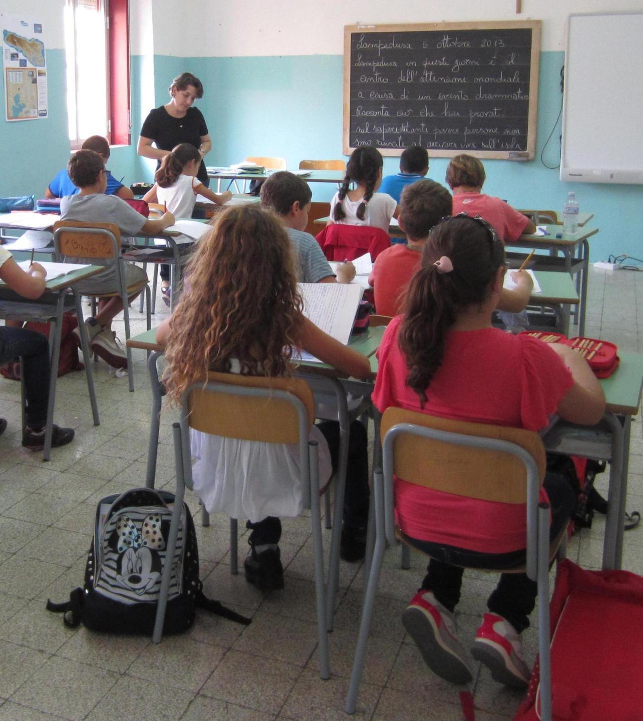 Dietrofront sulla scuola: l’apertura slitta di 5 giorni 
