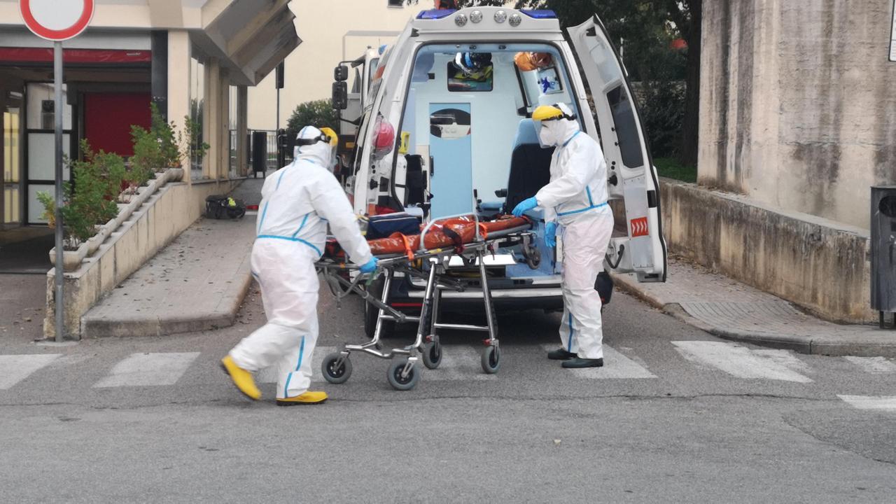 Terapie intensive, ricoveri Covid: la Sardegna supera la soglia del 30 per cento