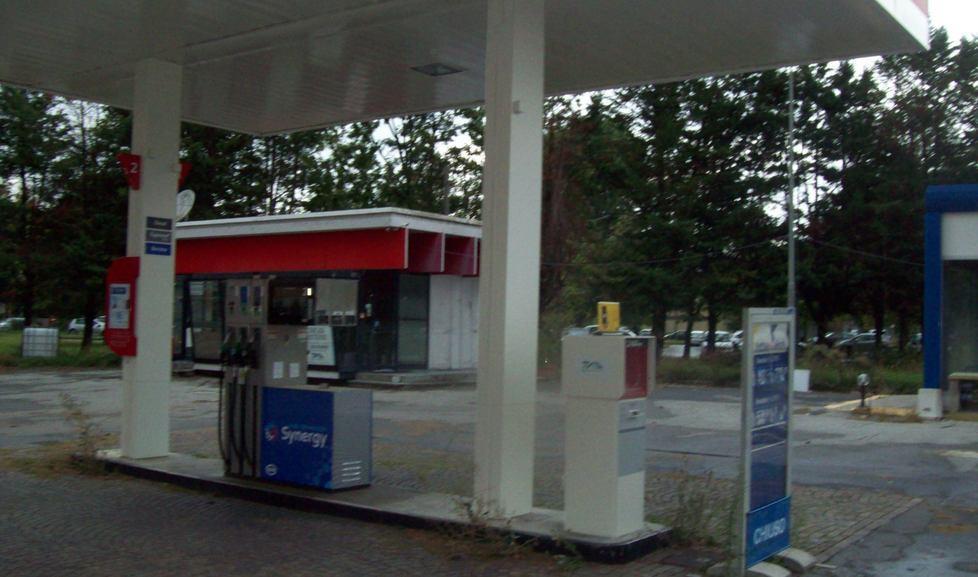 Cambia gestione dopo 27 anni il distributore Esso a San Vito