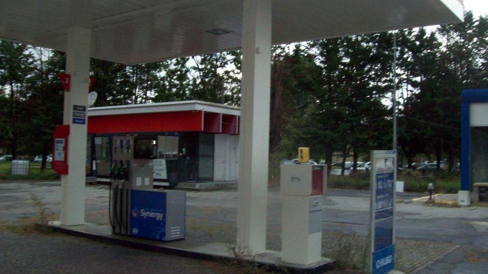 Cambia gestione dopo 27 anni il distributore Esso a San Vito