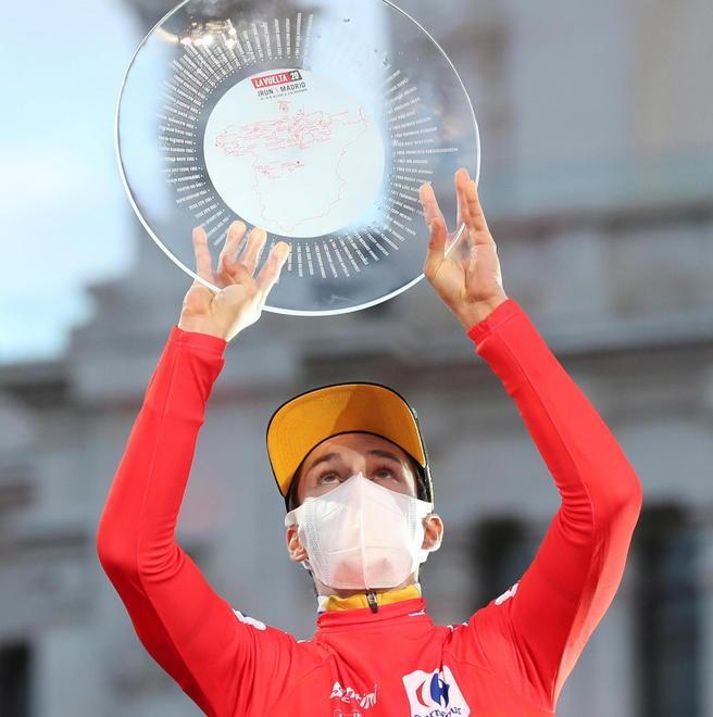 Vuelta, stavolta Roglic ce la fa