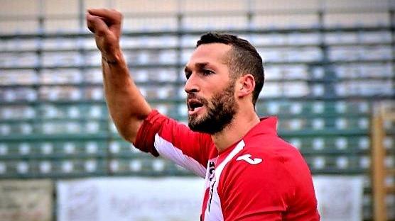 I calciatori dilettanti battono un colpo e chiedono aiuto ai colleghi professionisti