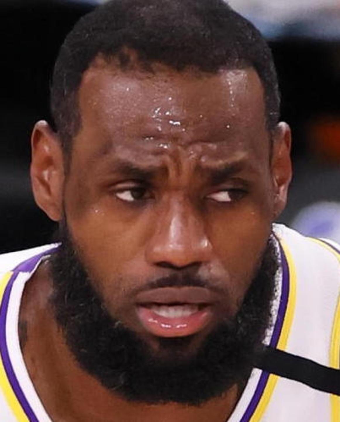 LeBron James brinda a Biden