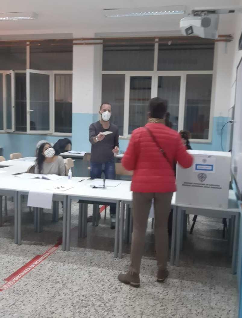 L’affluenza crolla ovunque alle urne solo il 30 per cento 