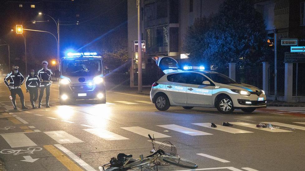 Carpi Anziana ciclista svolta e viene investita da un’auto in via Alghisi