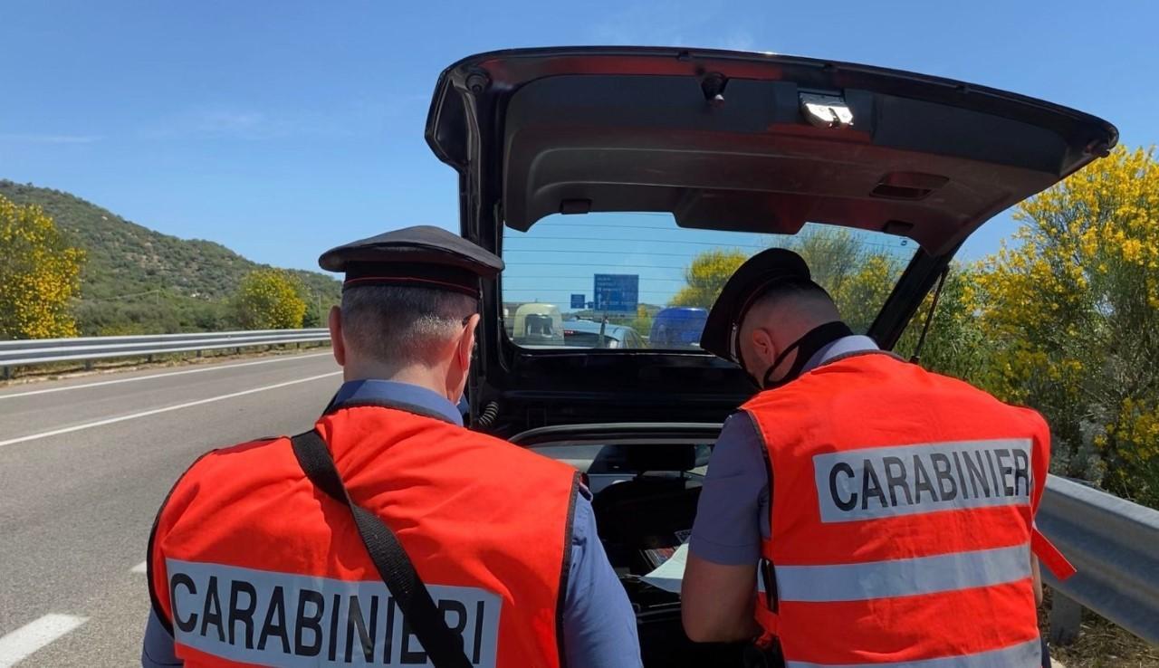 Tortolì, due giovani di Buddusò arrestati per furto in abitazione