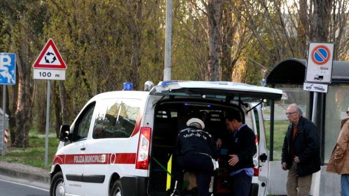 Stop telefonino alla guida: aumentano i controlli dei vigili urbani di Rosignano