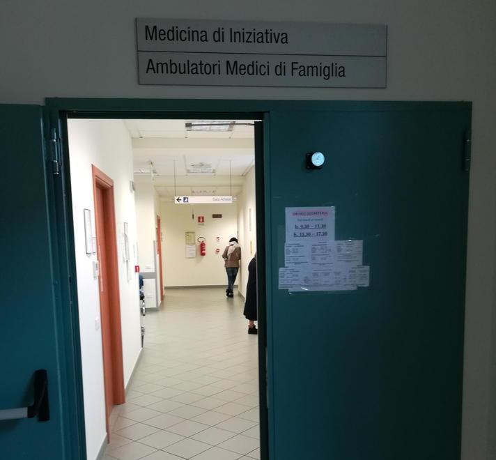 I medici di famiglia versiliesi: chiusura totale anche da noi o il sistema crolla 