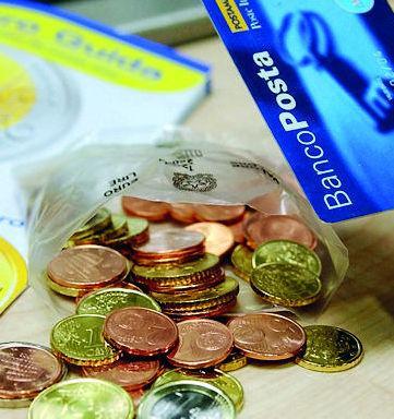 Nel furto in casa sparisce il Bancoposta usato per più prelievi 
