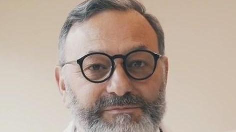 Dategli una tavolozza e con i colori dipingerà tutto il mondo delle pelli con arte e competenza
