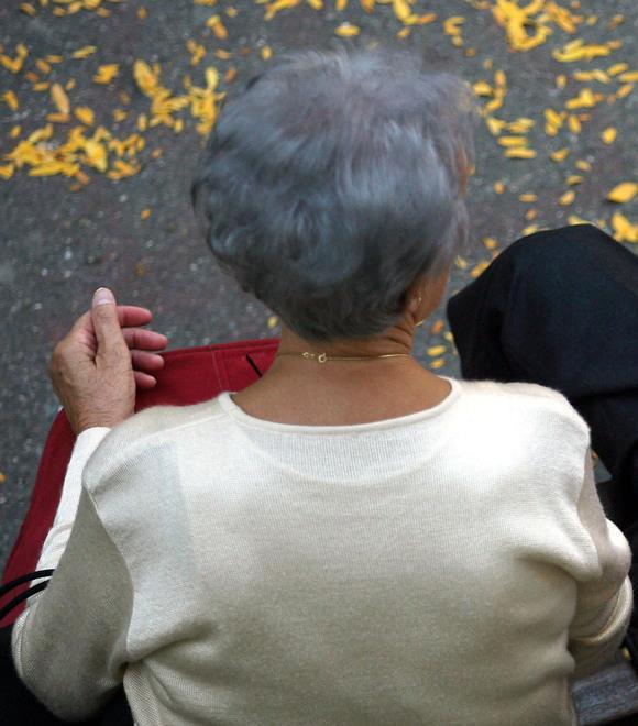 Modena «Genitori ricoverati Mio nipote di 16 anni rimasto solo a casa con la malattia» 