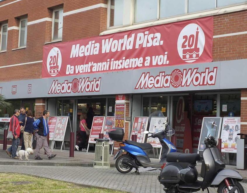 Dieci magazzinieri da MediaWorld per le feste di Natale: ecco dove assume