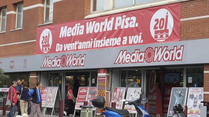 Dieci magazzinieri da MediaWorld per le feste di Natale: ecco dove assume