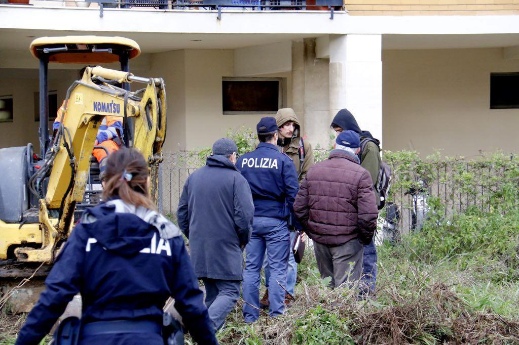 Bloccarono le ruspe per salvare gli Orti, in otto a processo per violenza privata 