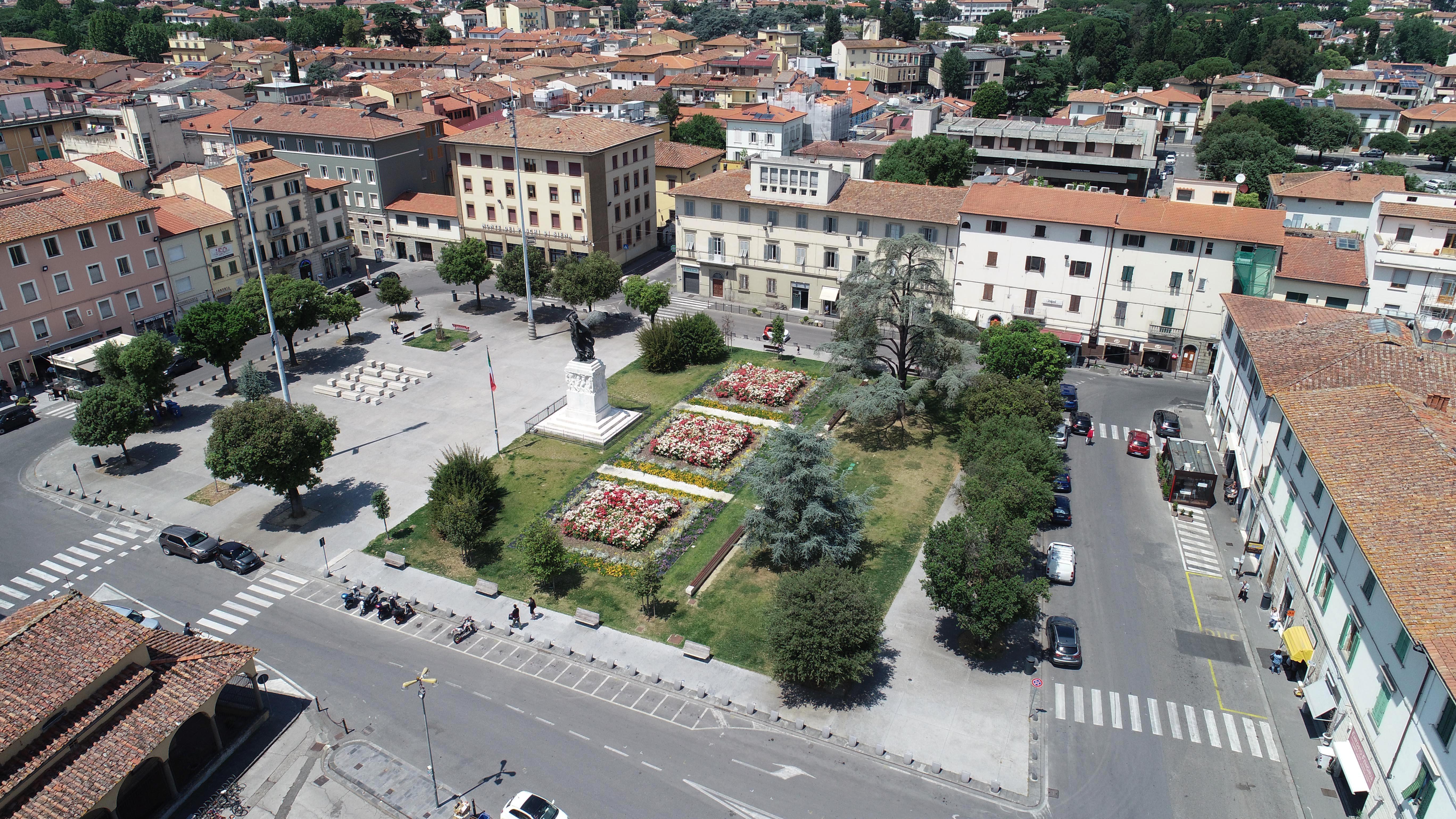 Una veduta di piazza della Vittoria di Empoli (foto Carlo Sestini)