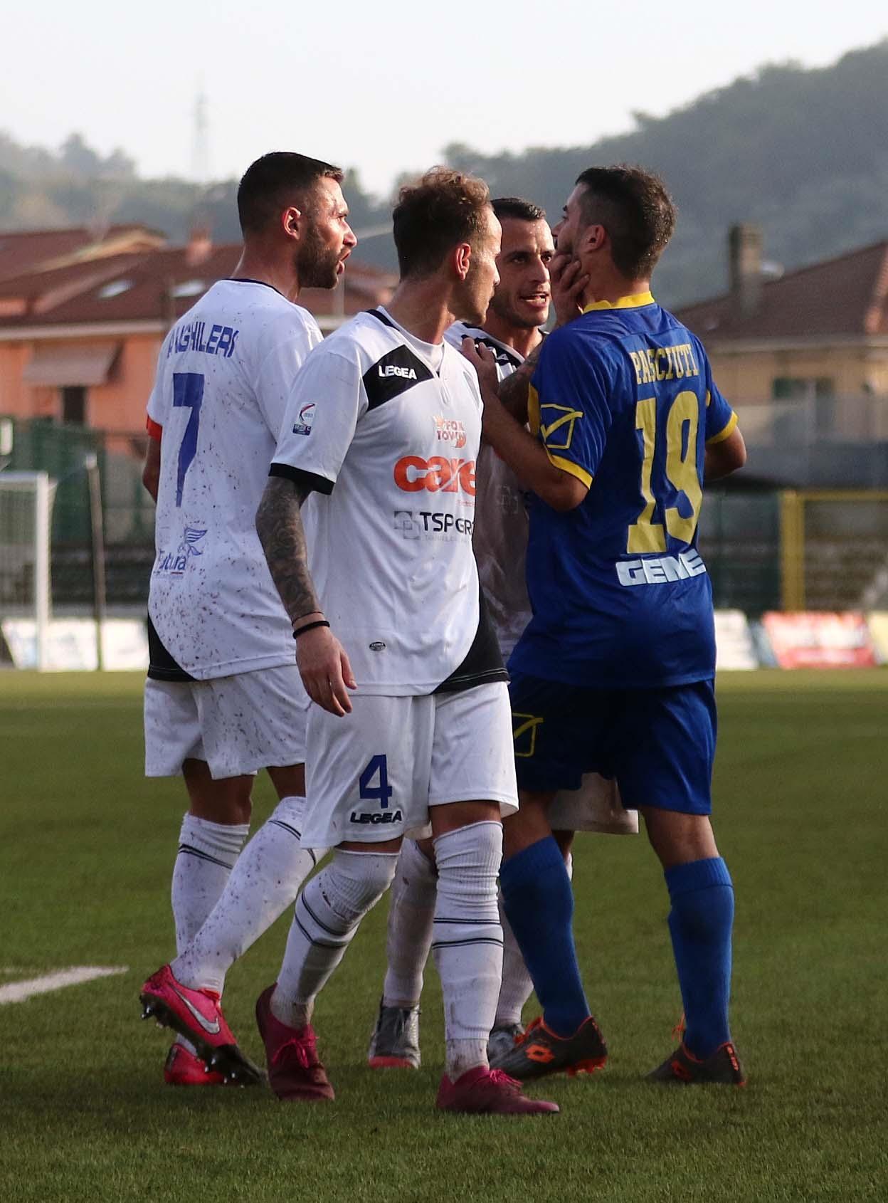 Tensione fra Giovinco e Pasciuti a fine primo tempo, espulsi tutti e due (e Baldini)