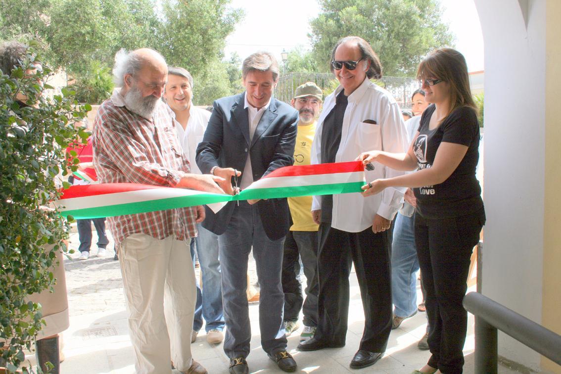 Da sinistra Basilio Sulis, Paolo Luigi Dessì e Gavino Sanna all'inaugurazione di Punta Giara, foto d'archivio