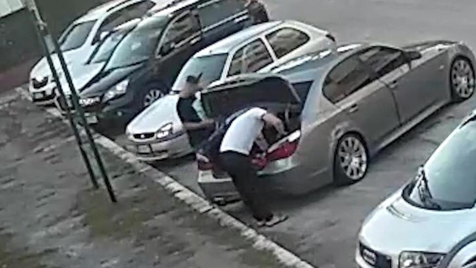 I fantasmi della cybergang finiscono dietro le sbarre