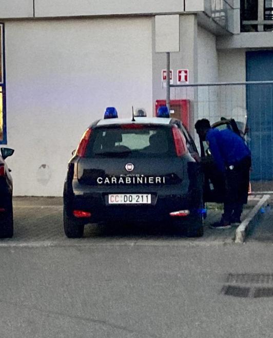 Sorpresa mentre ruba si sente male alla Lidl