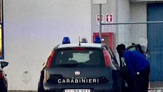 Sorpresa mentre ruba si sente male alla Lidl