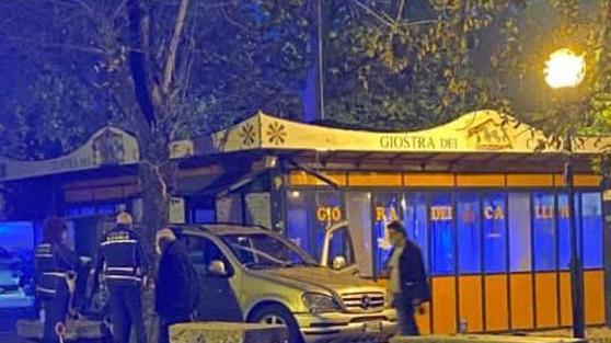 Si schianta con l’auto senza assicurazione