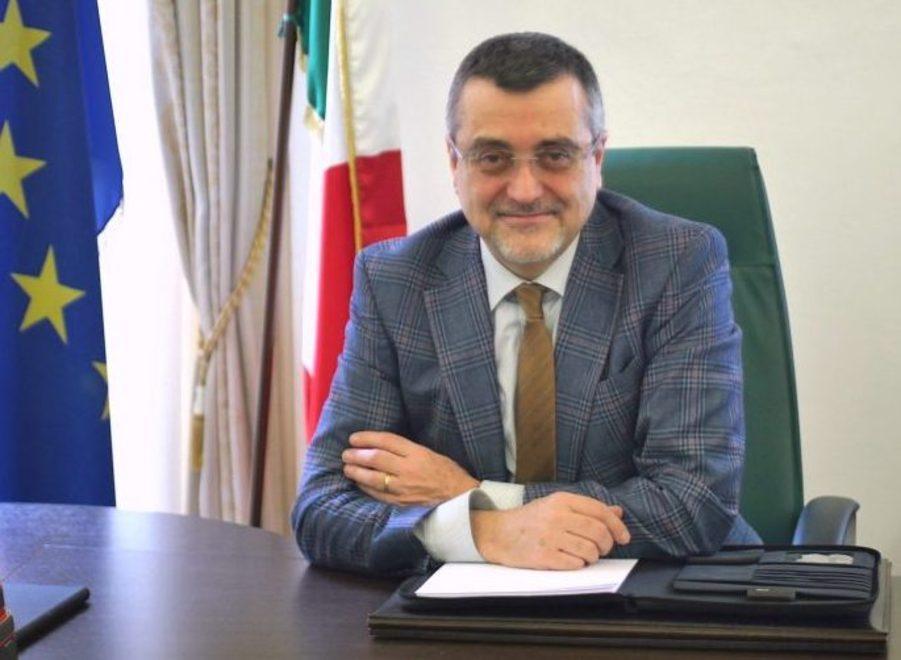 Emilia Romagna, il direttore regionale Versari: «Sono almeno centomila gli studenti emiliani che a casa non ce la fanno» 